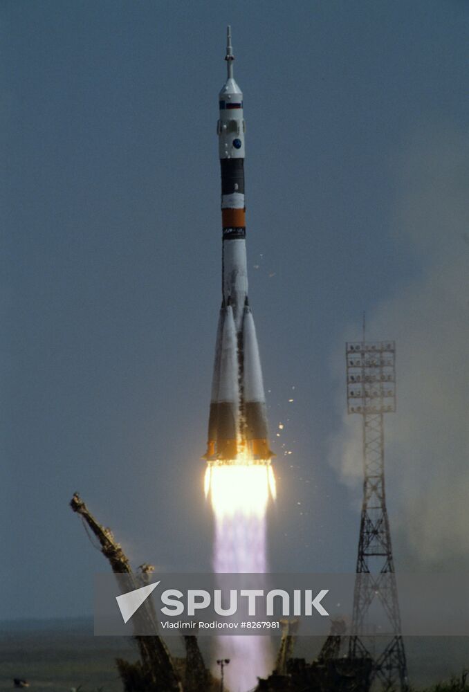 Launch of Soyuz TM-14 spacecraft