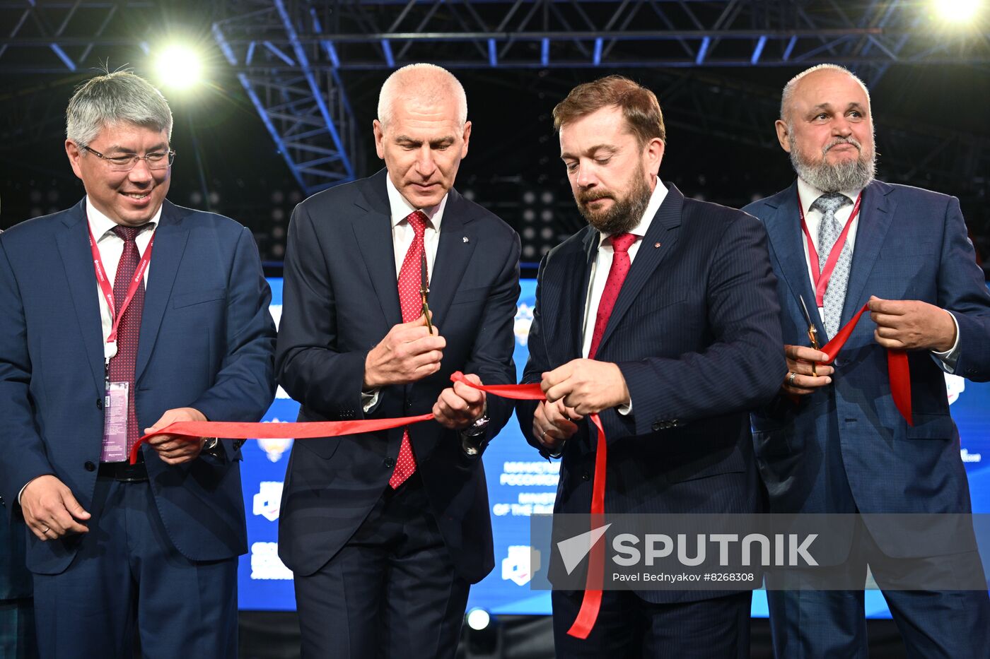 Russia EEF Sidelines