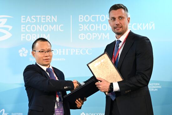 Russia EEF Sidelines