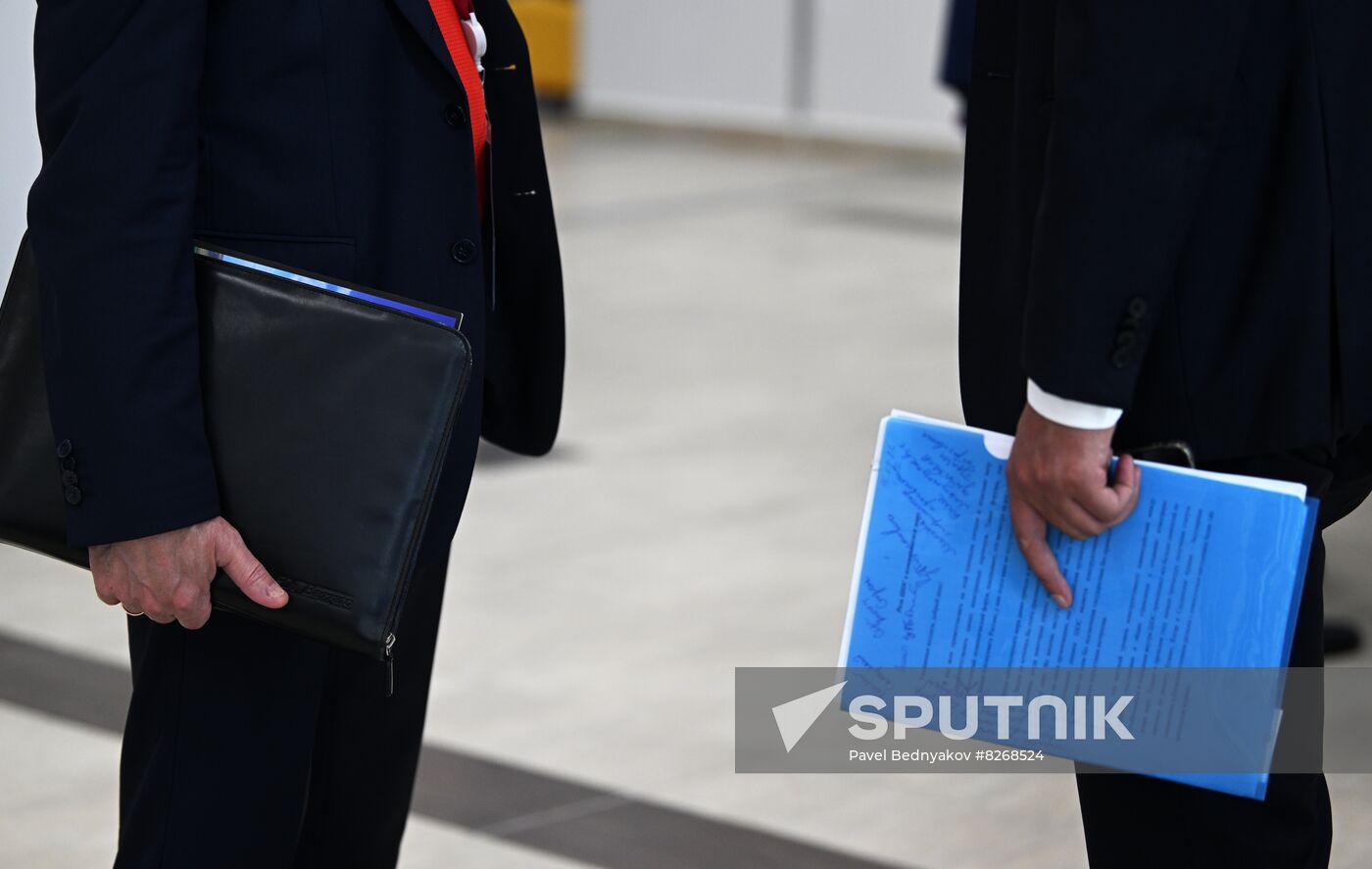 Russia EEF Sidelines