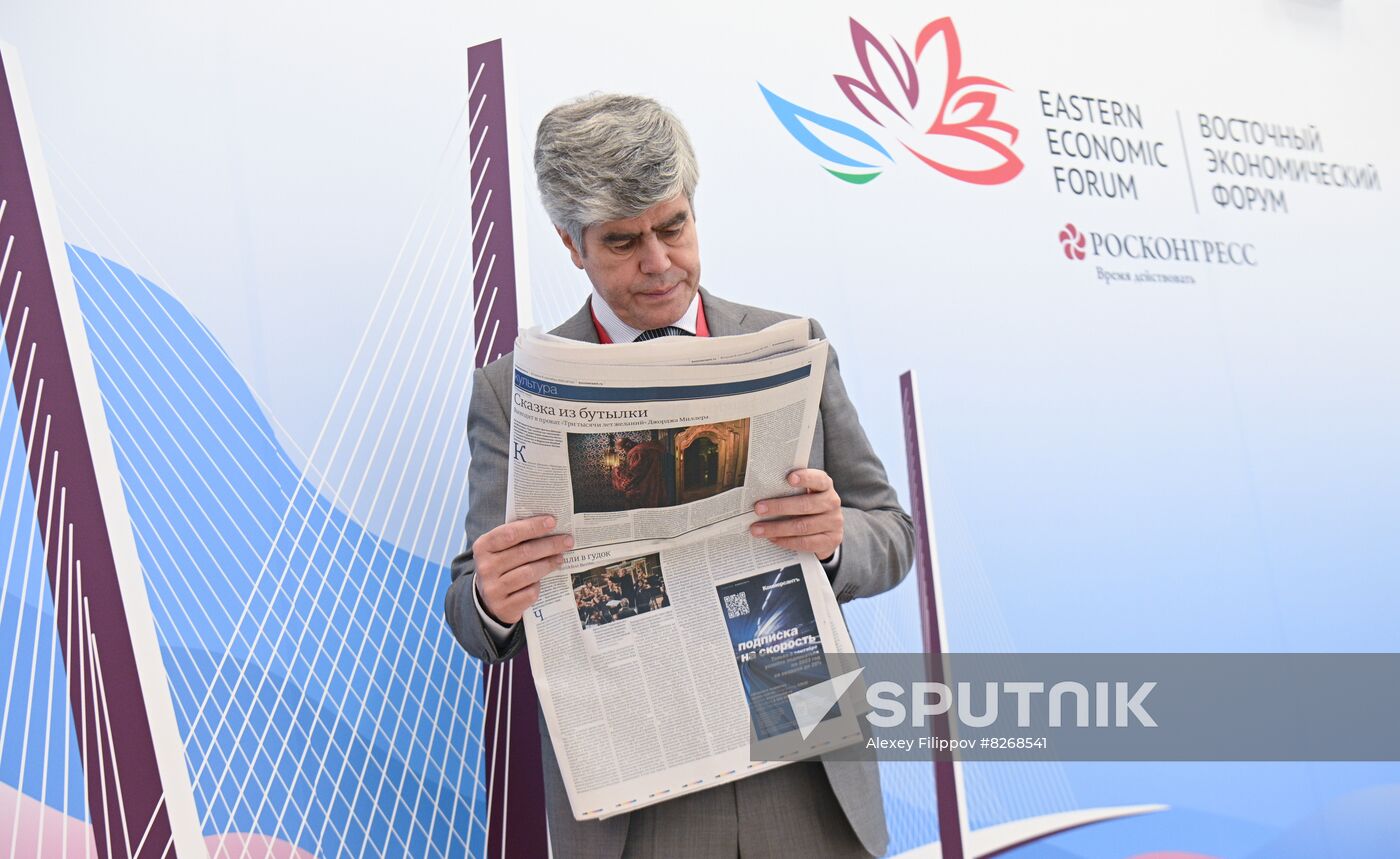 Russia EEF Sidelines