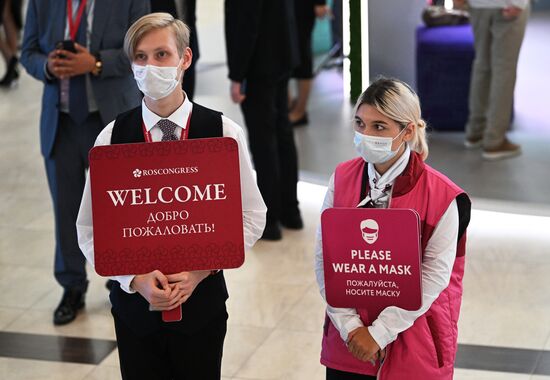 Russia EEF Sidelines