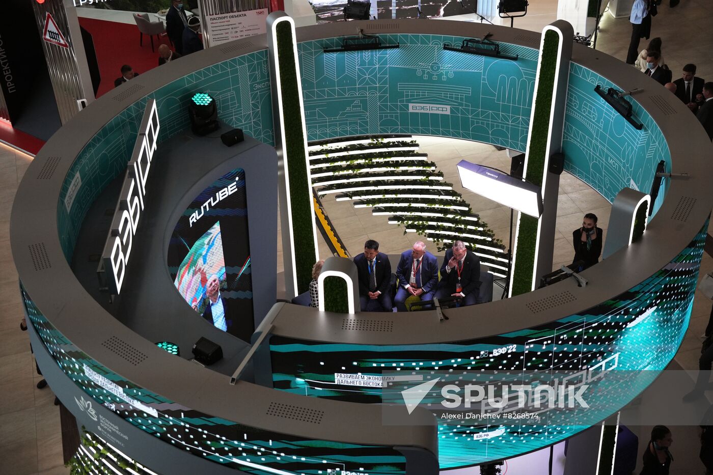 Russia EEF Sidelines