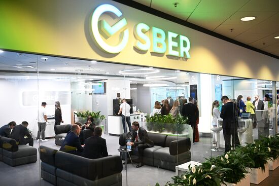 Russia EEF Sidelines