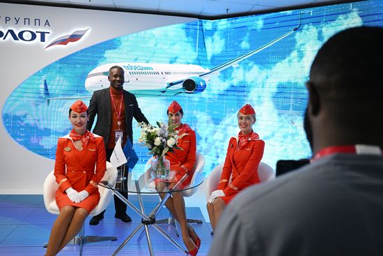 Russia EEF Sidelines