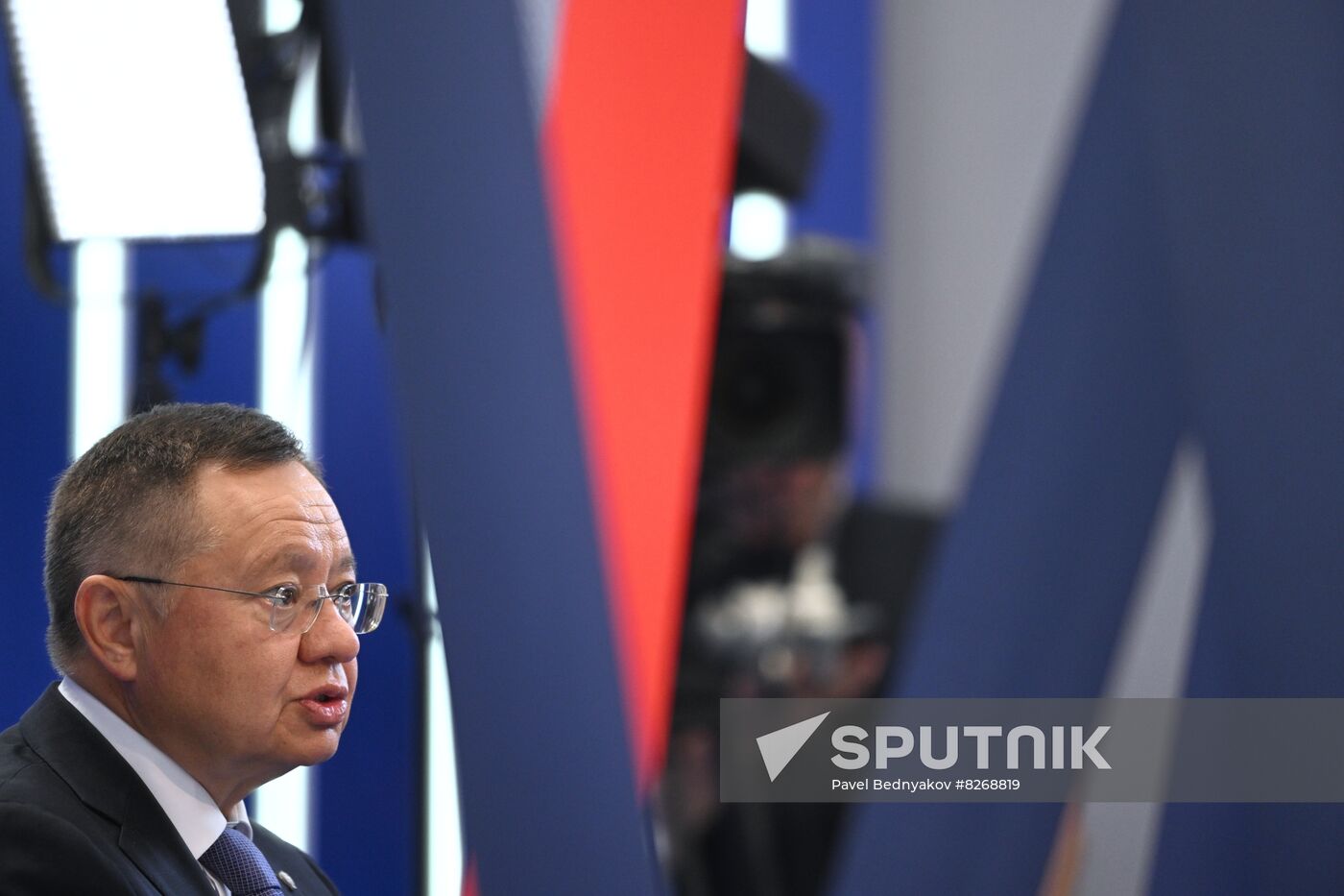 Russia EEF Sidelines