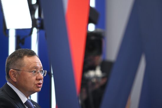 Russia EEF Sidelines