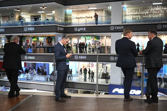 Russia EEF Sidelines