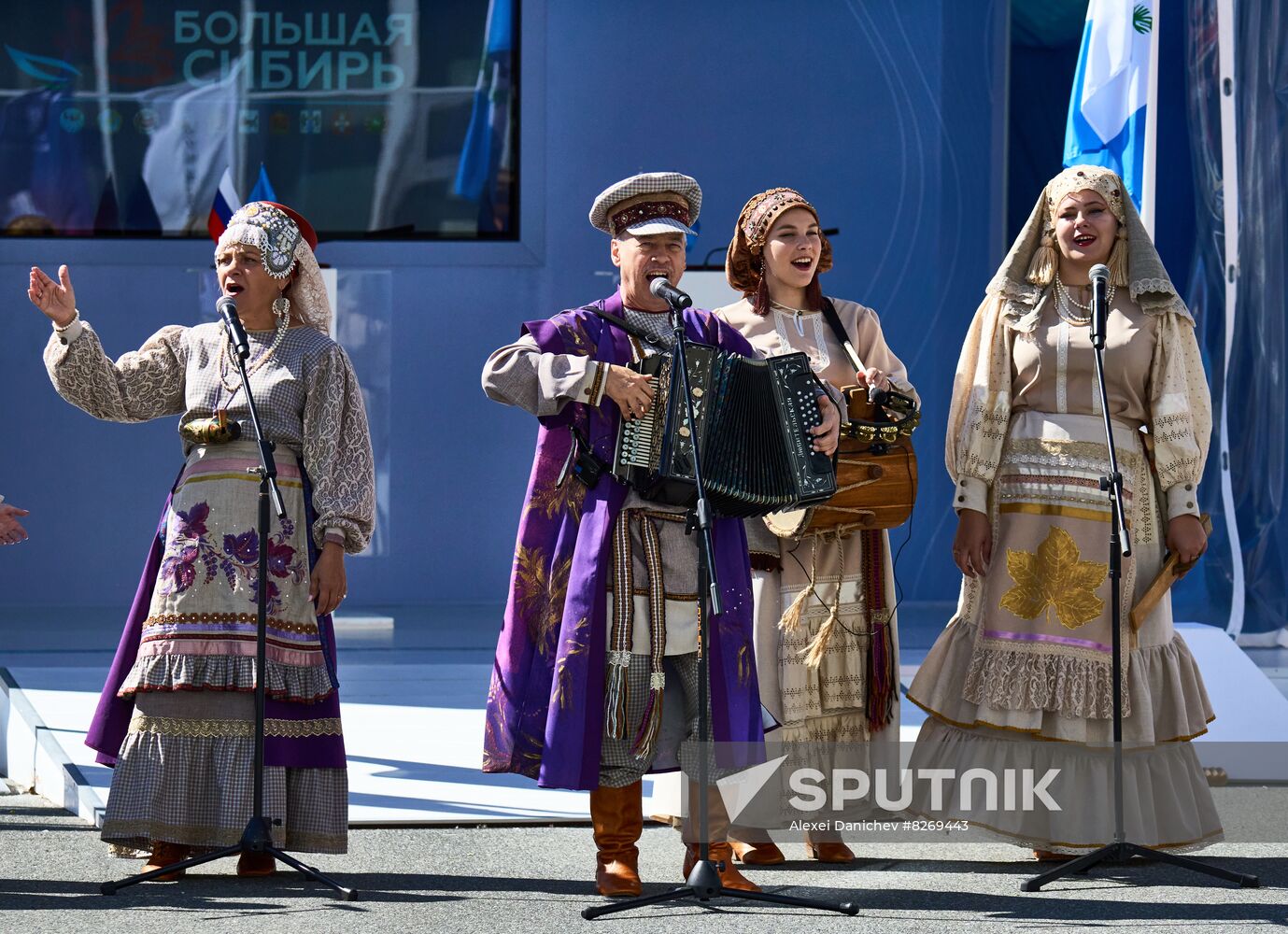 Russia EEF Sidelines