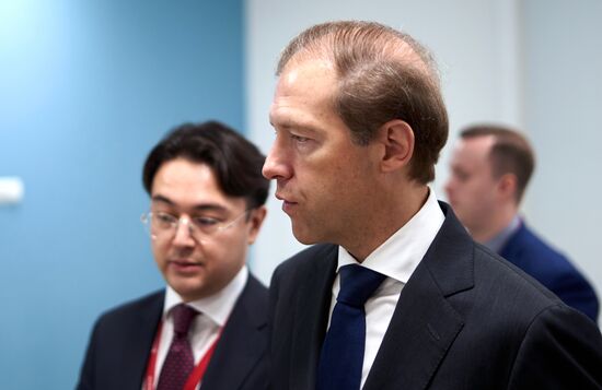 Russia EEF Sidelines