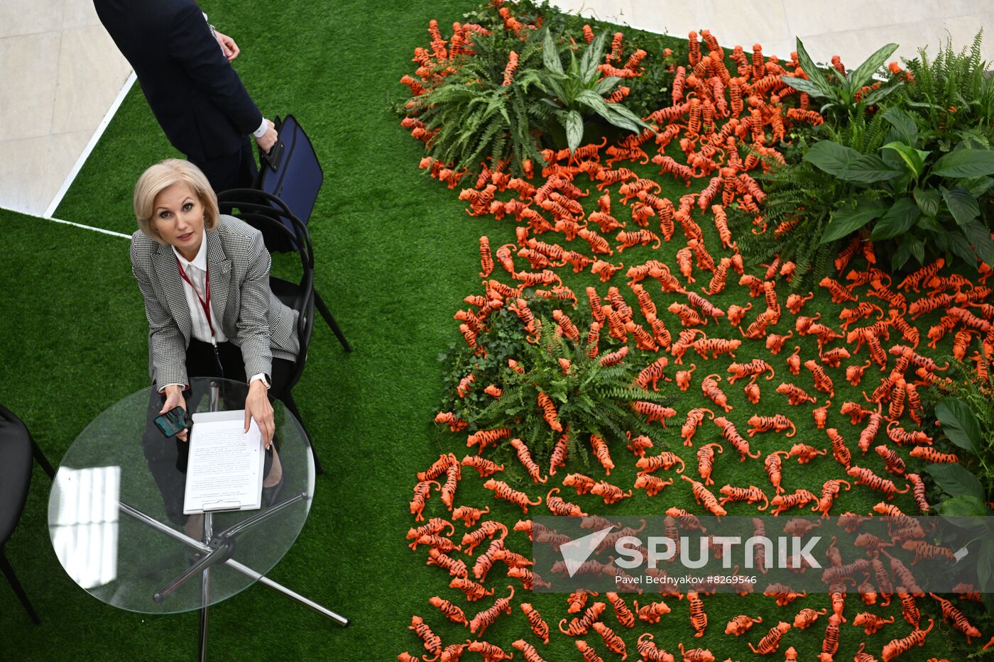 Russia EEF Sidelines