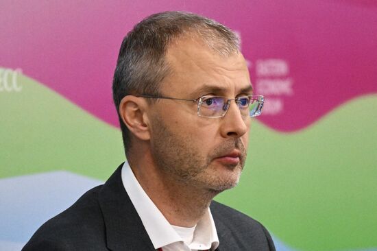 Russia EEF Sessions