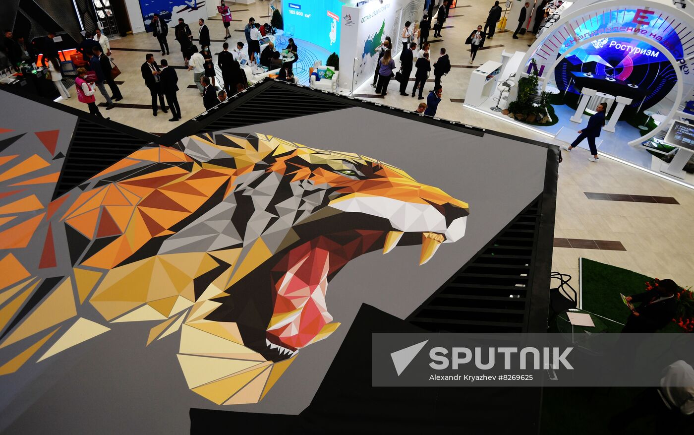 Russia EEF Sidelines