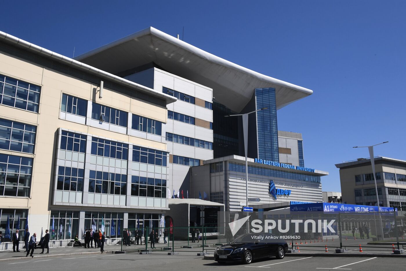 Russia EEF Sidelines