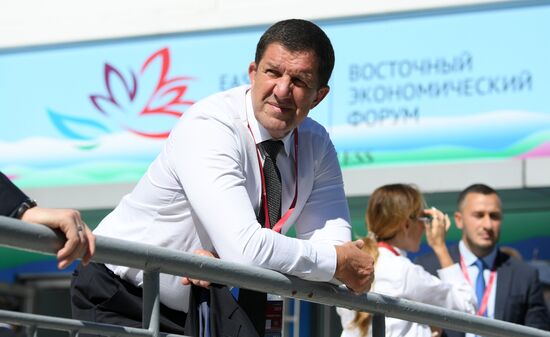 Russia EEF Sidelines