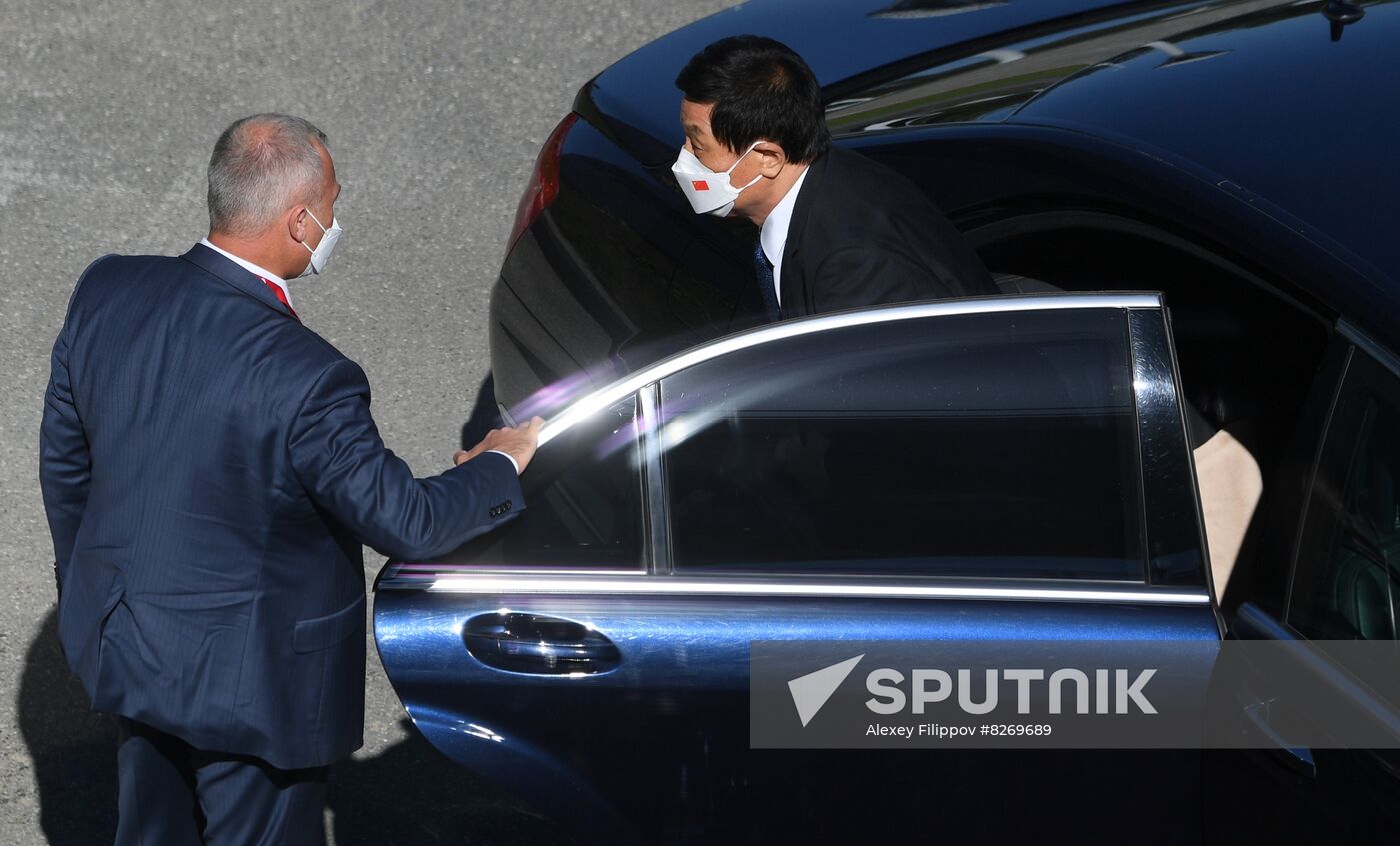 Russia EEF Sidelines