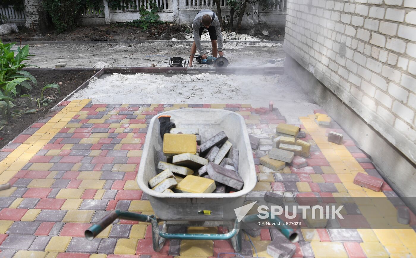 Ukraine Russia Military Operation Kindergarten Repair