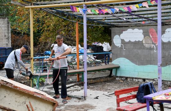 Ukraine Russia Military Operation Kindergarten Repair