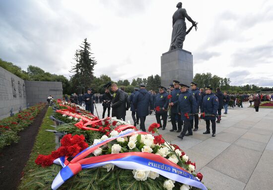 Russia WWII Leningrad Siege Memorial Day
