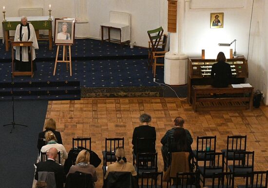 Russia Britain Queen Elizabeth II Death Prayer