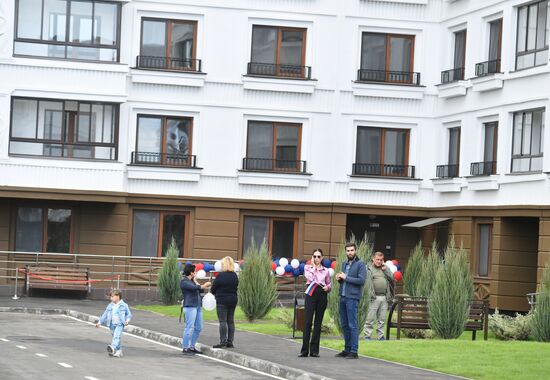 DPR Russia Ukraine Military Operation Residential Construction
