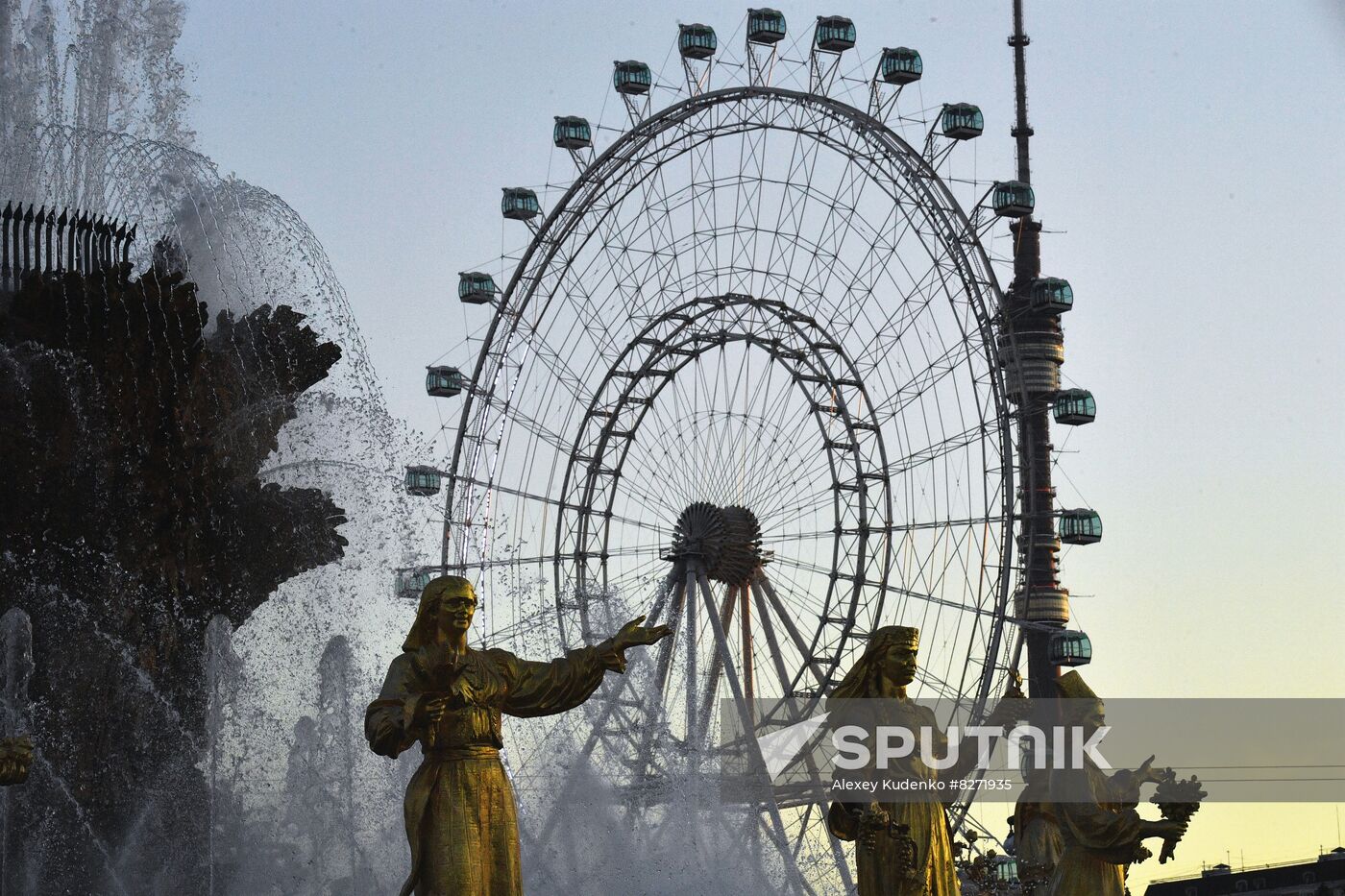 Russia Ferris Wheel Opening