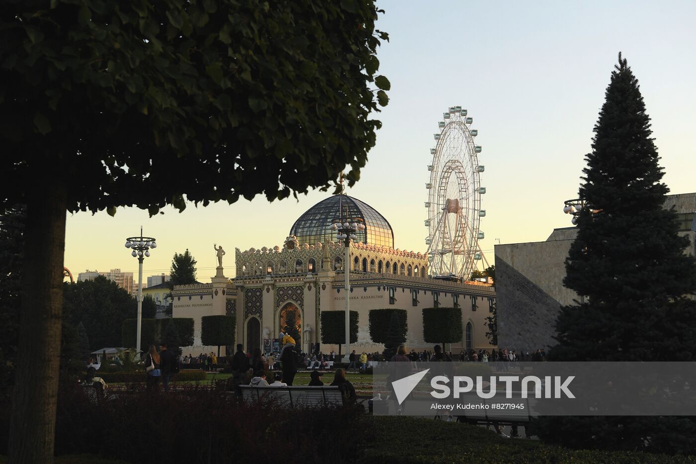 Russia Ferris Wheel Opening