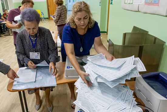 Russia Elections Single Voting Day Vote Counting