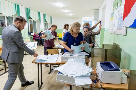Russia Elections Single Voting Day Vote Counting