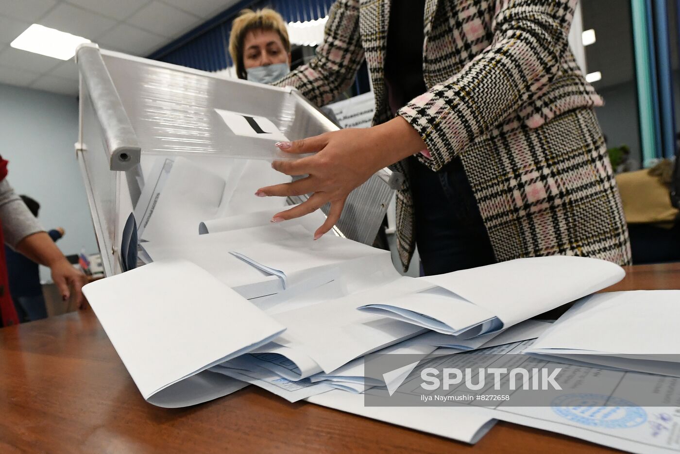 Russia Elections Single Voting Day Vote Counting