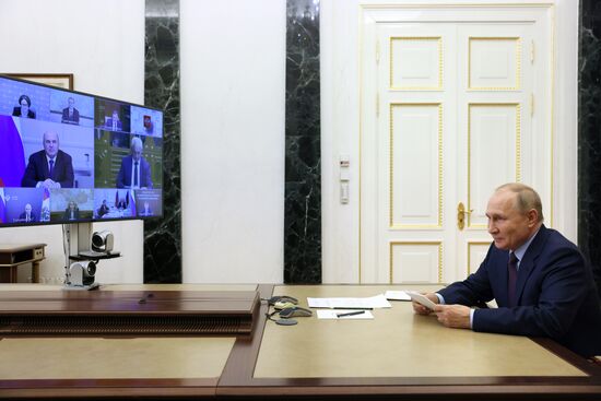Russia Putin Economy