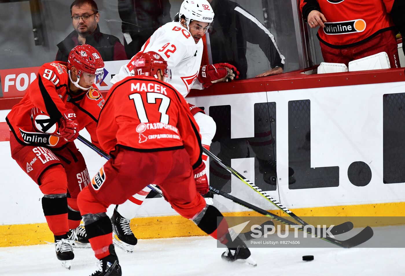 Russia Ice Hockey Kontinental League Avtomobilist - Spartak