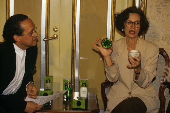 Presentation of Perfume Christian Dior products