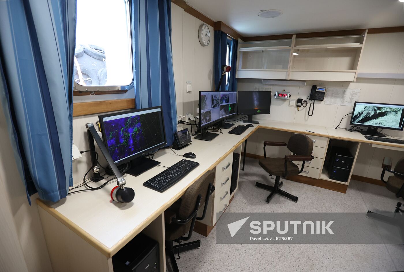 Russia Arctic Research Platform