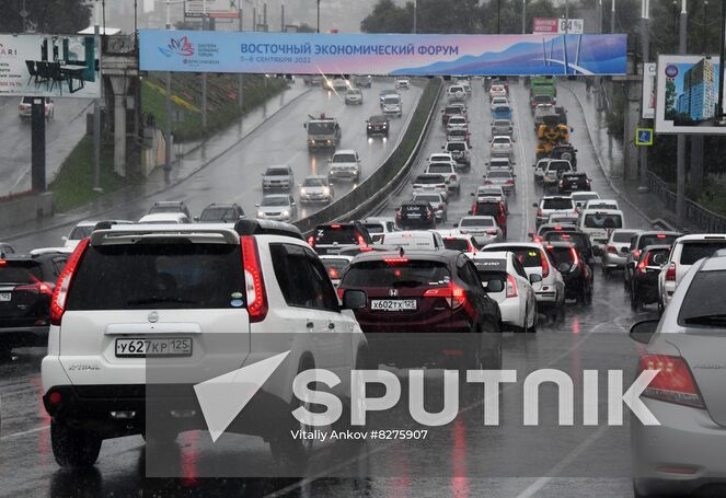 Cars ride on the road during the rain in Vladivostok, Russia. Location: Russia, Vladivostok. Author: Vitaliy Ankov/Sputnik. Russia Weather