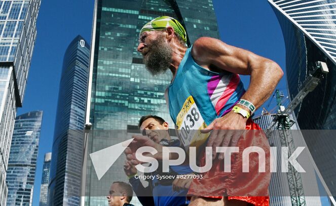 Runners make their way during the Moscow marathon, in Moscow, Russia. Location: Russia, Moscow. Author: Grigory Sysoev/Sputnik. Russia Moscow Marathon