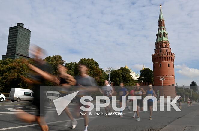 Runners make their way during the Moscow marathon, in Moscow, Russia. Location: Russia, Moscow. Author: Pavel Bednyakov/Sputnik. Russia Moscow Marathon