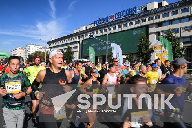 Runners make their way during the Moscow marathon, in Moscow, Russia. Location: Russia, Moscow. Author: Alexey Maishev/Sputnik. Russia Moscow Marathon