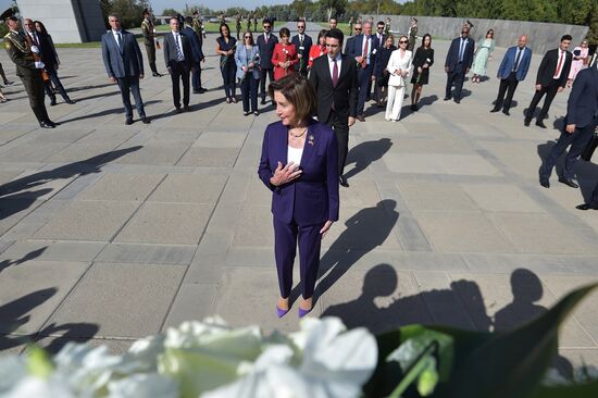 Armenia US Pelosi