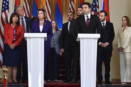 Armenia US Pelosi