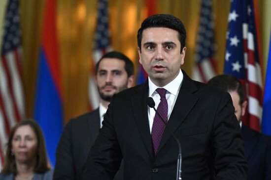 Armenia US Pelosi