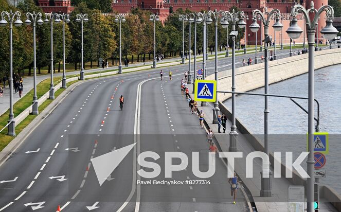 Runners make their way during the Moscow marathon, in Moscow, Russia. Location: Russia, Moscow. Author: Pavel Bednyakov/Sputnik. Russia Moscow Marathon