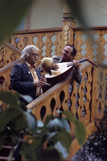 Moldavian musical instrument maker Lyubomir Jorga