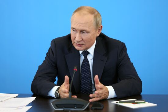 Russia Putin Northwestern Federal District