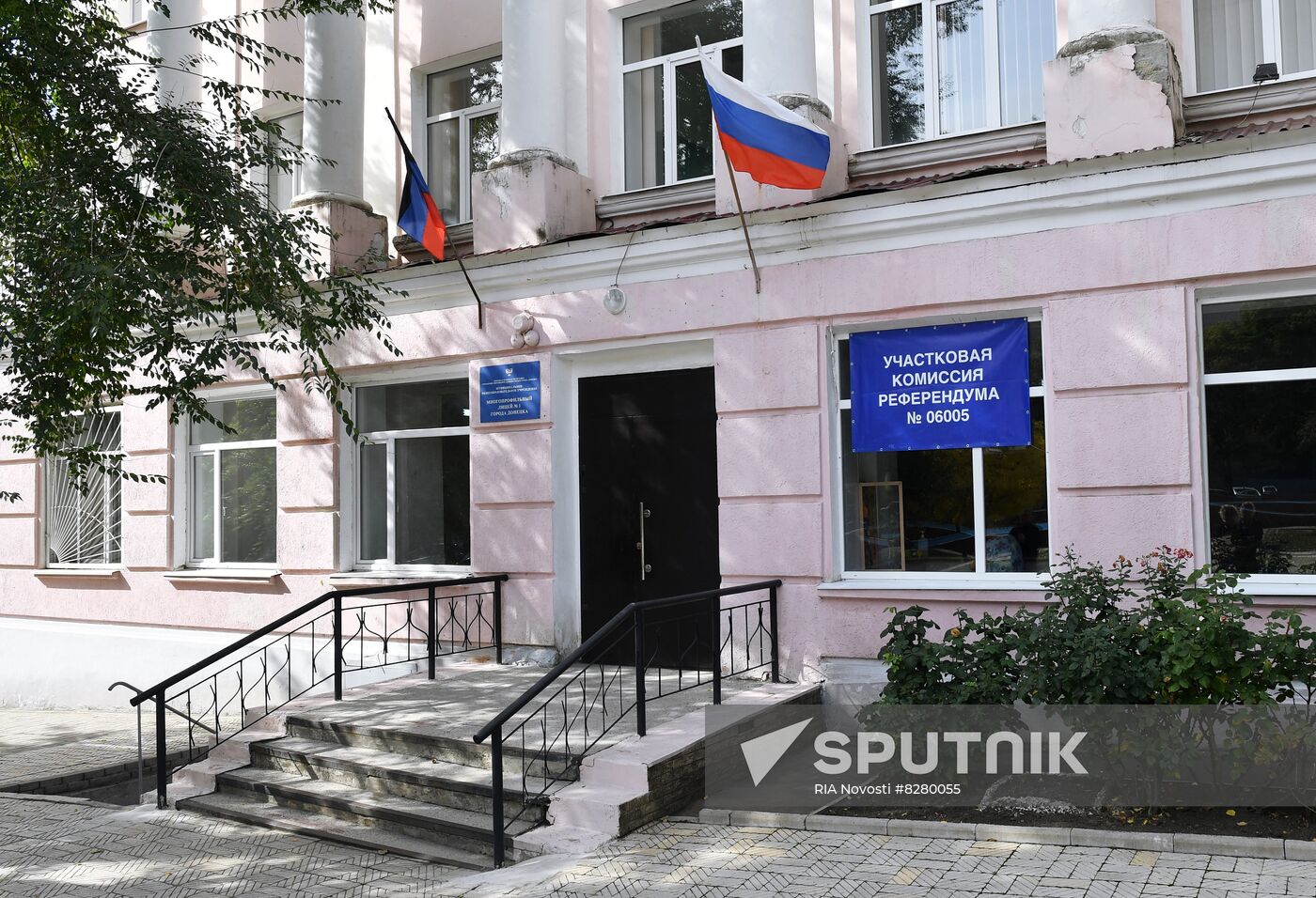 DPR LPR Ukraine Russia Joining Referendum Preparations