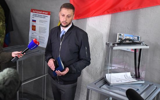 DPR LPR Ukraine Russia Joining Referendum Preparations