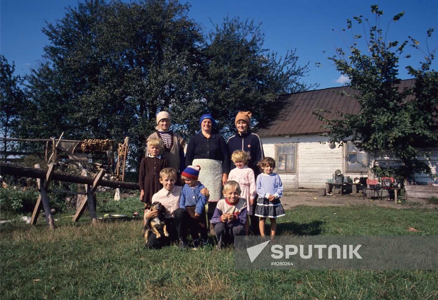 The Chmili, Ukrainian farmers' family