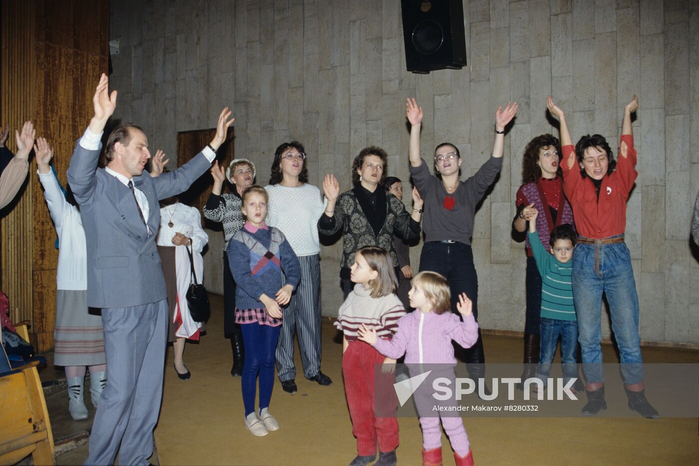 Evangelical meeting in October cinema and concert hall