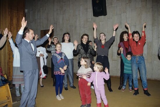 Evangelical meeting in October cinema and concert hall