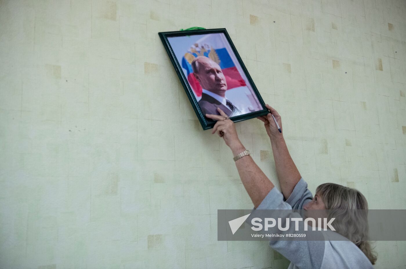 DPR LPR Ukraine Russia Joining Referendum Preparations